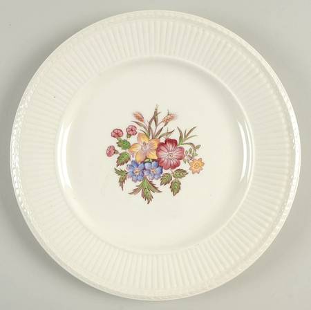 Cavalier Meadow Luncheon Plate