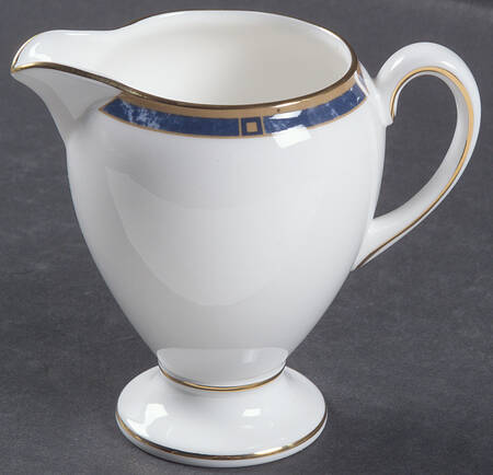 Cantata Globe Shape Creamer