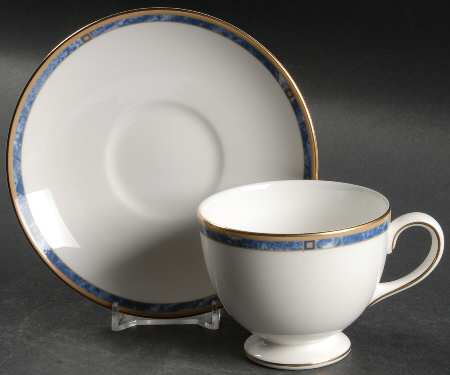 Cantata Footed Cup & Saucer Set