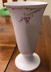 Carisbrooke 7" Vase