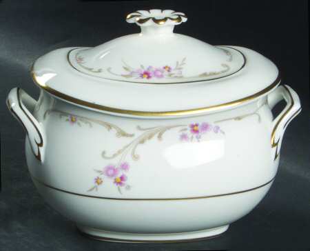 Carisbrooke Sugar Bowl & Lid