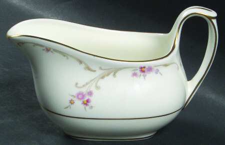 Carisbrooke Creamer