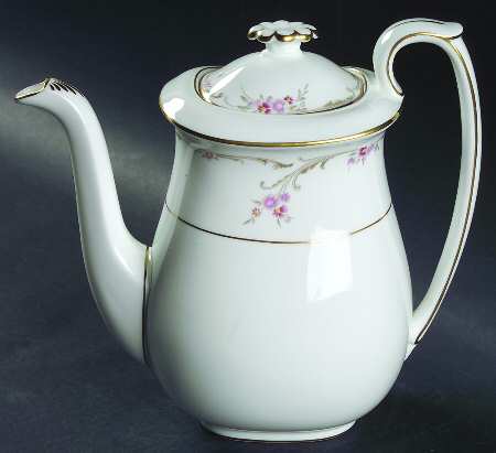 Carisbrooke Coffee Pot & Lid