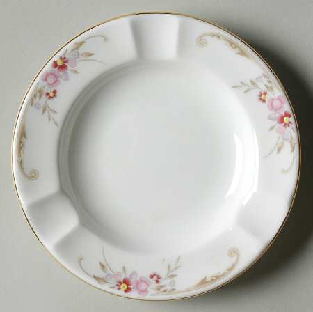 Carisbrooke Small Ashtray