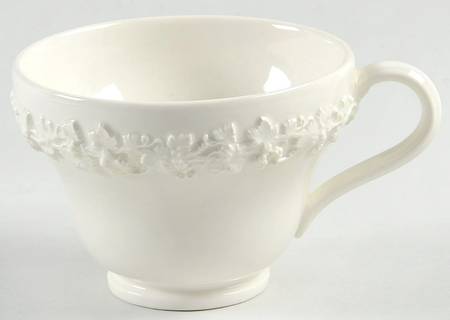 Cream Color on Cream Color (Plain Edge) Footed Cup