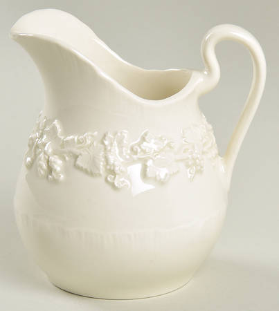 Cream Color on Cream Color (Plain Edge) Creamer