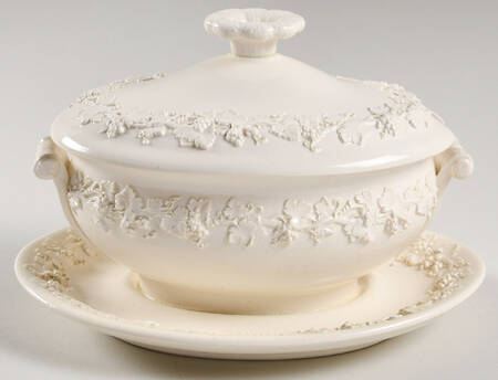 Cream Color on Cream Color (Plain Edge) Gravy Boat & Lid