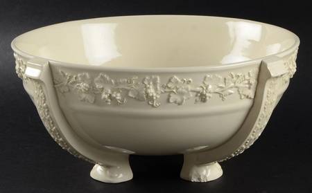 Cream Color on Cream Color (Plain Edge) (4 Toed) Centre Bowl