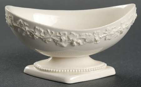 Cream Color on Cream Color (Plain Edge) Oval Master Salt Dip