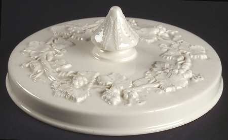 Cream Color on Cream Color (Plain Edge) Lid for Large Spiked Knob Box