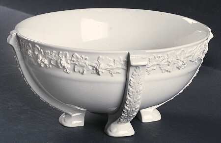 Cream Color on Cream Color (Plain Edge) (4 Toed) Centre Bowl
