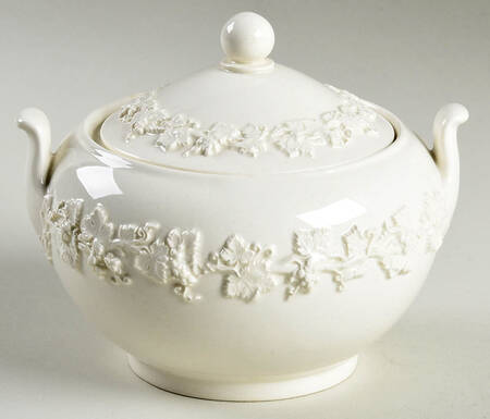 Cream Color on Cream Color (Shell Edge) Sugar Bowl & Lid