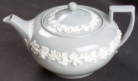 Cream Color on Grey (Plain) Teapot & Lid