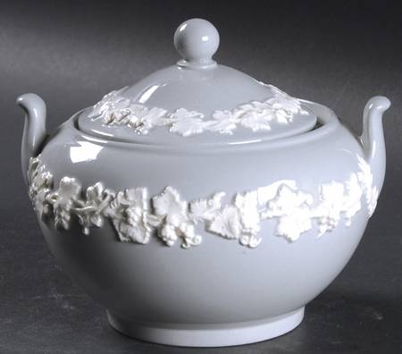 Cream Color on Grey (Plain) 146 Shape Sugar Bowl & Lid