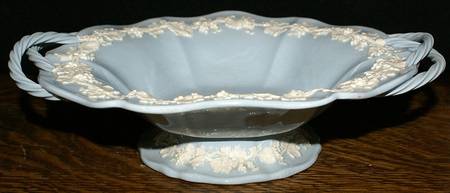 Cream Color on Lavender (Plain) 9" Oval Footed Basket