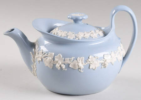 Cream Color on Lavender (Plain) Mini Teapot & Lid