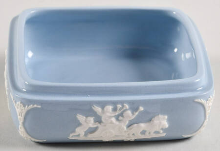 Cream Color on Lavender (Plain) Square Box No Lid