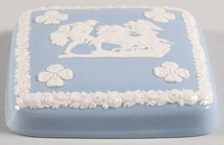 Cream Color on Lavender (Plain) Lid for Square Box