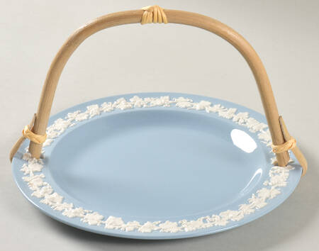 Cream Color on Lavender (Plain) 5 3/8"-5 5/8" Bamboo Handled Serving Plate  HC