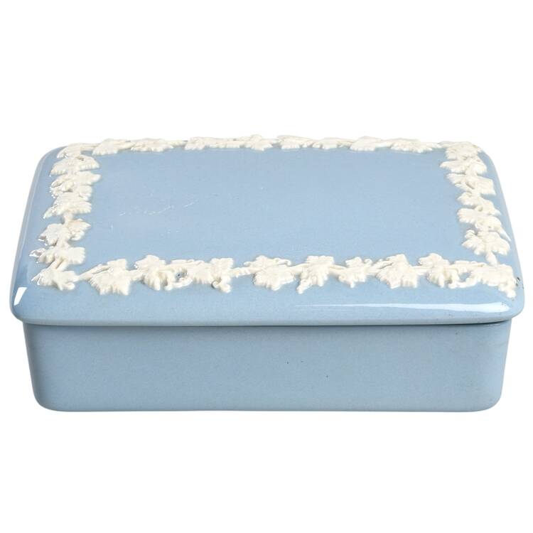 Cream Color on Lavender (Plain) Cigarette Box & Lid