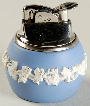 Cream Color on Lavender (Plain) Cigarette Lighter