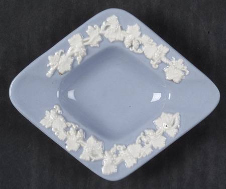 Cream Color on Lavender (Plain) Small Diamond Shape Ashtray