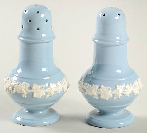 Cream Color on Lavender (Plain) Salt & Pepper Set (Salt 6 Hole & Pepper 16 Hole)