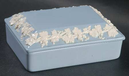 Cream Color on Lavender (Plain) Cigarette Box & Lid