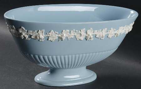 Cream Color on Lavender (Plain) Oval Centerpiece