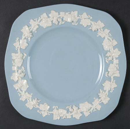 Cream Color on Lavender (Plain) Square Luncheon Plate