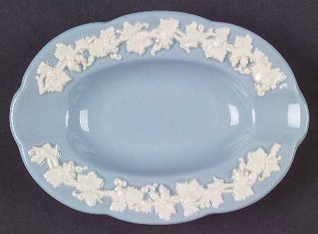 Cream Color on Lavender (Plain) Oval Ashtray