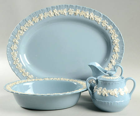 Cream Color on Lavender (Shell Edge) 5 Piece Hostess Set