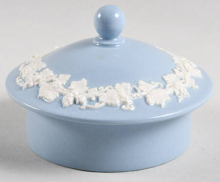 Cream Color on Lavender (Shell Edge) Lid for Teapot
