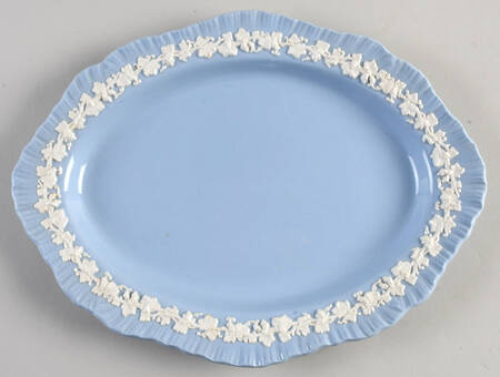 Cream Color on Lavender (Shell Edge) 11" Oval Serving Platter