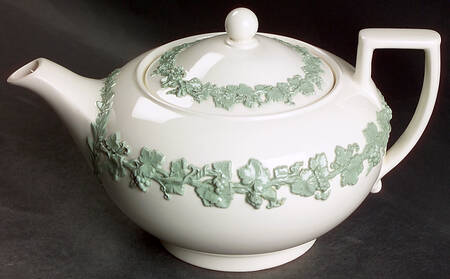 Celadon On Cream Color (Plain Edge) Teapot & Lid