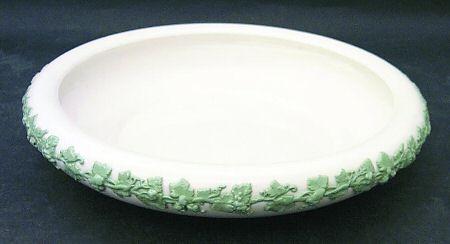 Celadon On Cream Color (Plain Edge) Gardenia Bowl