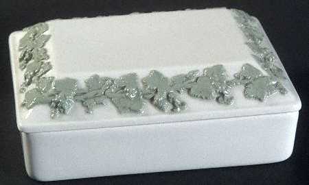 Celadon On Cream Color (Plain Edge) Cigarette Box & Lid