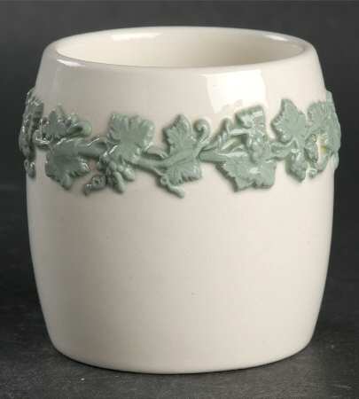 Celadon On Cream Color (Plain Edge) Cigarette Holder