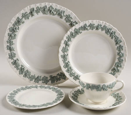 Celadon On Cream Color (Shelledge) 5 Piece Place Setting