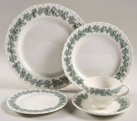 Celadon On Cream Color (Shelledge) 40 Piece Estate Set