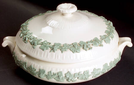 Celadon On Cream Color (Shelledge) Round Covered Vegetable