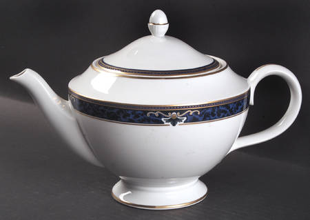 Chadwick Teapot & Lid