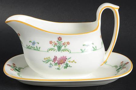 Charleston Gravy Boat & Underplate