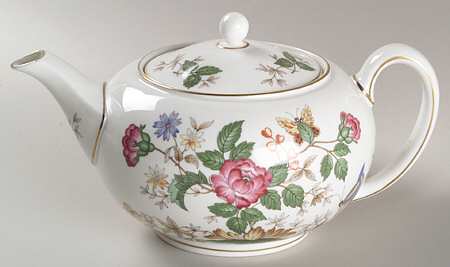 Charnwood (Bone) Teapot & Lid