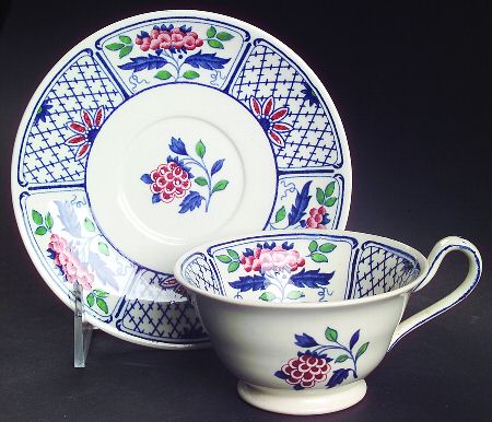 Cheadle Footed Cup & Saucer Set