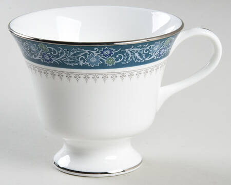 Cheltenham Footed Cup