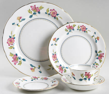 Chinese Flowers 40 Piece Estate Set