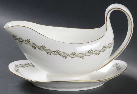 Chiltern Gravy Boat with Attached Underplate