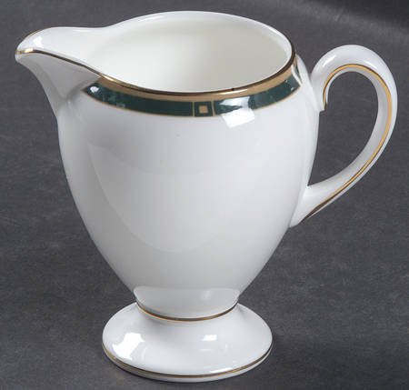 Chorale Globe Shape Creamer