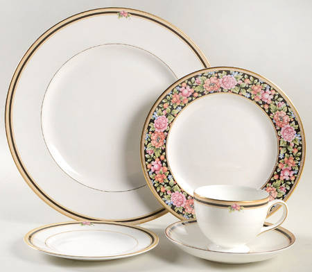 Clio 40 Piece Estate Set